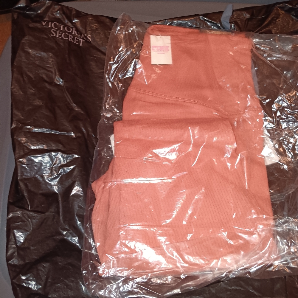 Victoria's Secret PINK 7/8 Ribbed Leggings BNWT